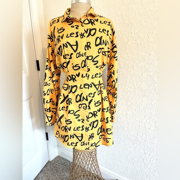 Halfheart Women’s Size M Blouse Dress with Script Writing and Pleated Waist - Picture 3 of 13